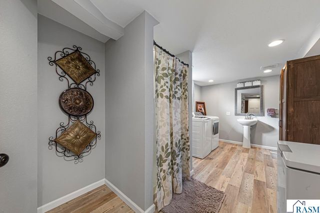 950 E Main Street, Mankato, MN 56001