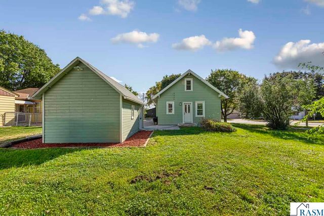 950 E Main Street, Mankato, MN 56001