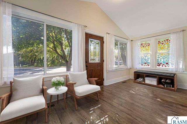 950 E Main Street, Mankato, MN 56001