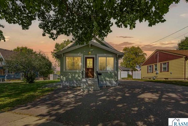 950 E Main Street, Mankato, MN 56001