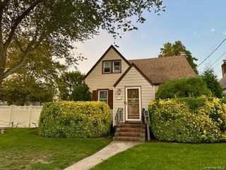 1134 Rosegold Street, Hempstead, NY 11010