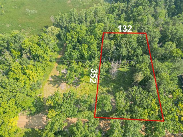 7230 Walnut Lake Rd Road, West Bloomfield, MI 48323