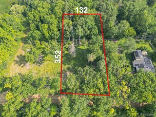 7230 Walnut Lake Rd - Lot 2 Road, West Bloomfield, MI 48323