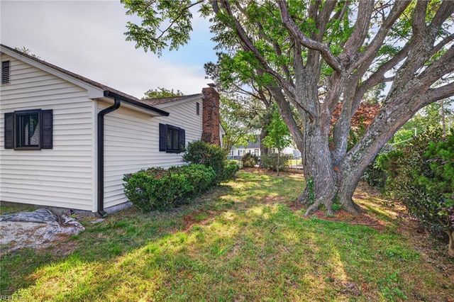 1501 Hedgerow DR, Virginia Beach, VA 23455