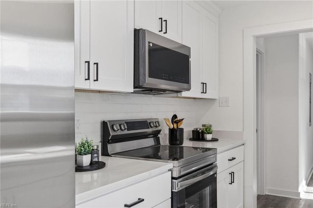 1501 Hedgerow DR, Virginia Beach, VA 23455