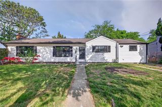 1501 Hedgerow DR, Virginia Beach, VA 23455