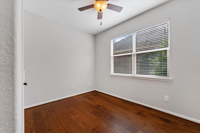 146 Black Swan Place, The Woodlands, TX 77354