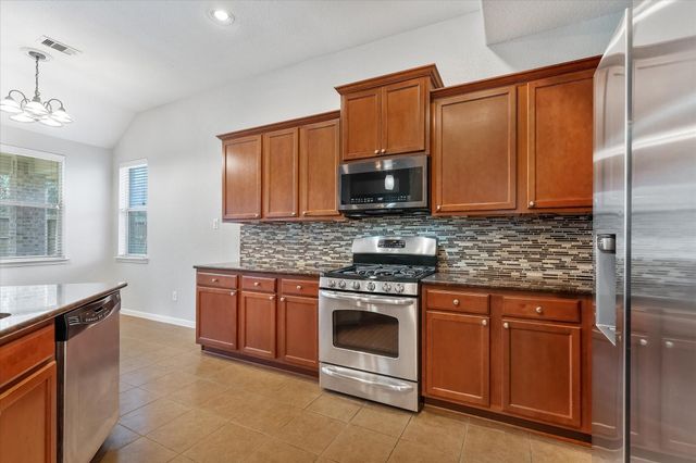 146 Black Swan Place, The Woodlands, TX 77354