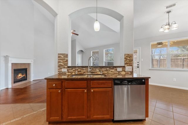 146 Black Swan Place, The Woodlands, TX 77354