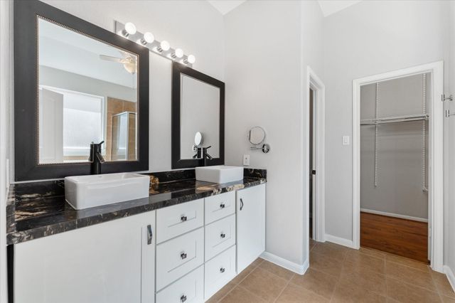 146 Black Swan Place, The Woodlands, TX 77354