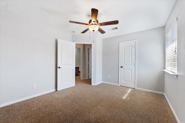 146 Black Swan Place, The Woodlands, TX 77354