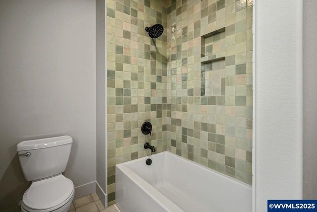 7541 Lennox Ln NE, Keizer, OR 97303