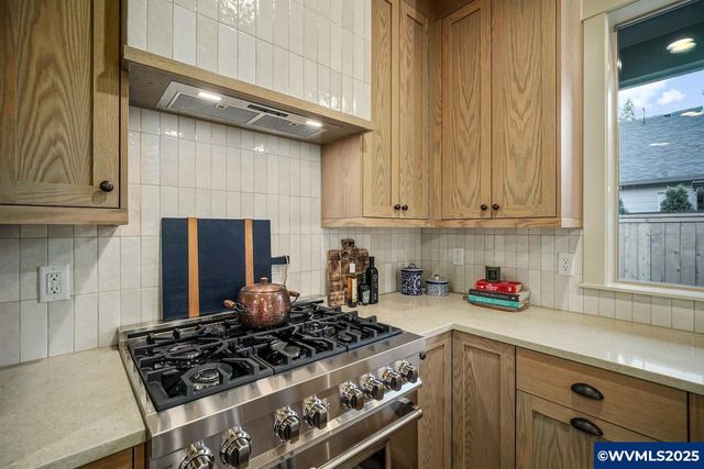 7541 Lennox Ln NE, Keizer, OR 97303