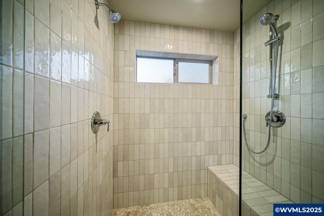 7541 Lennox Ln NE, Keizer, OR 97303