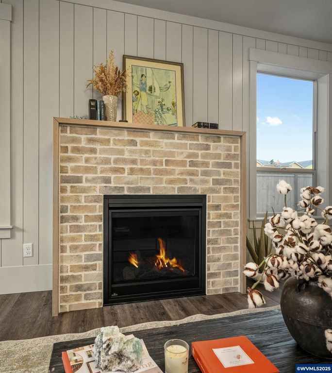 Image 21 of property listing at 7541 Lennox Ln NE, Keizer, OR 97303