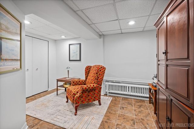 706 S Batavia Avenue, Geneva, IL 60134
