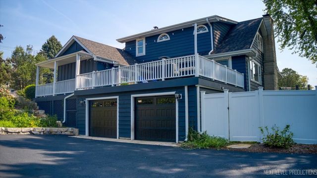 706 S Batavia Avenue, Geneva, IL 60134