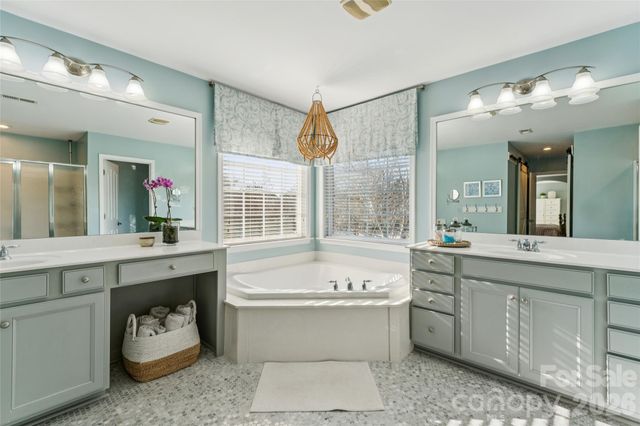 1155 Donelea Lane NW, Concord, NC 28027