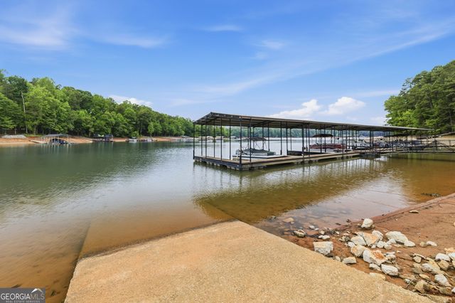 83 Sexton Lane, Lavonia, GA 30553