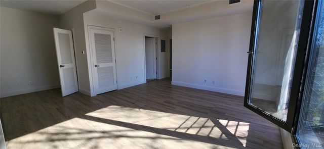 50 Roosevelt Avenue A301, Valley Stream, NY 11581