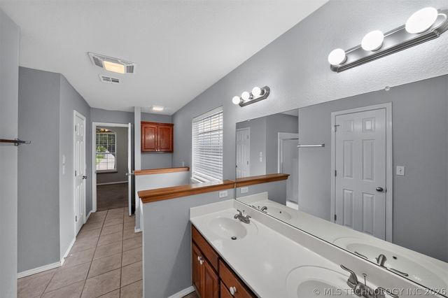 10333 E 113th Street S, Bixby, OK 74008