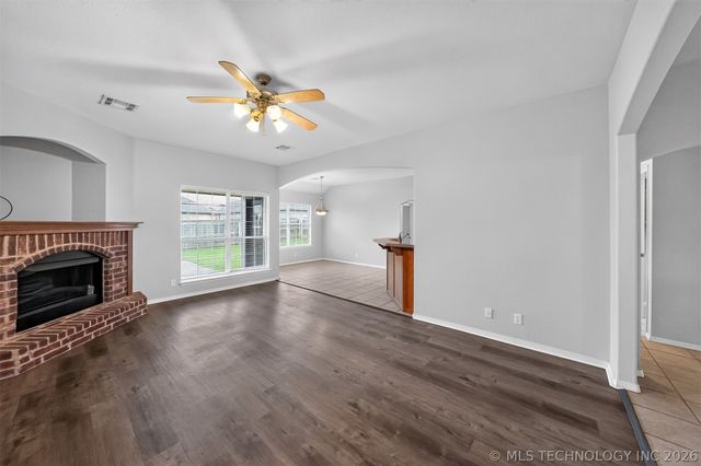 10333 E 113th Street S, Bixby, OK 74008