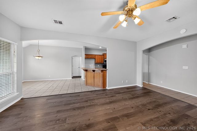 10333 E 113th Street S, Bixby, OK 74008
