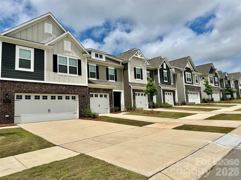 8116 Ramsburg Drive, Charlotte, NC 28269