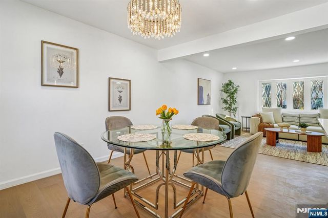 127 E Village Circle, Paramus, NJ 07652