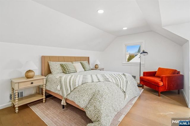 127 E Village Circle, Paramus, NJ 07652