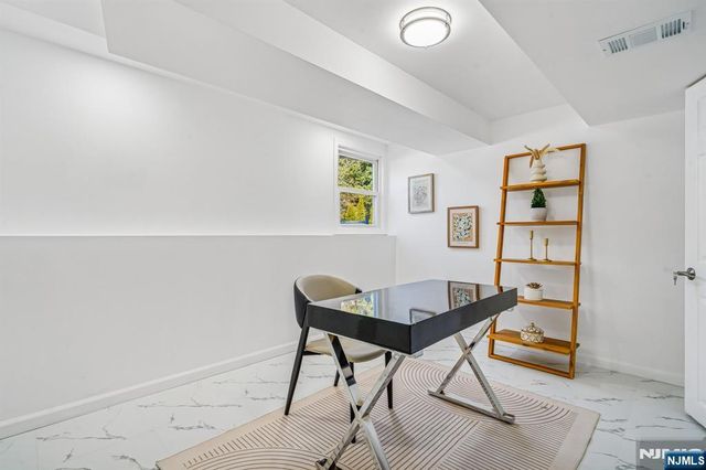 127 E Village Circle, Paramus, NJ 07652