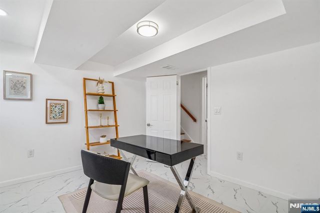 127 E Village Circle, Paramus, NJ 07652