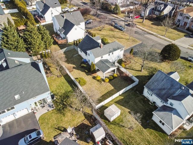 127 E Village Circle, Paramus, NJ 07652