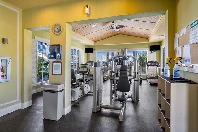 110 Yacht Club Way 105, Hypoluxo, FL 33462