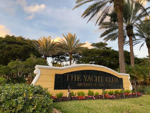 110 Yacht Club Way 105, Hypoluxo, FL 33462