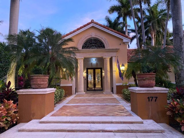 110 Yacht Club Way 105, Hypoluxo, FL 33462