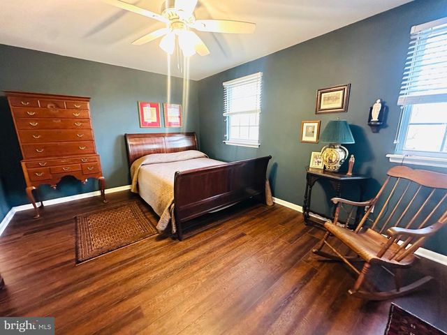 126 N STATION ST, Telford, PA 18969