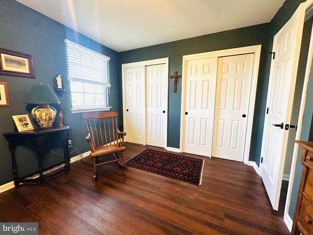 126 N STATION ST, Telford, PA 18969