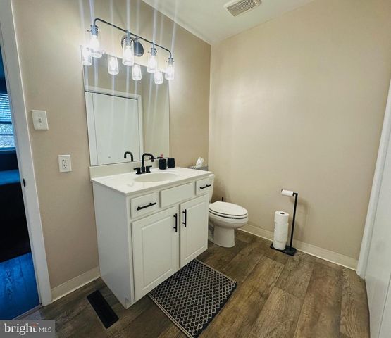 126 N STATION ST, Telford, PA 18969