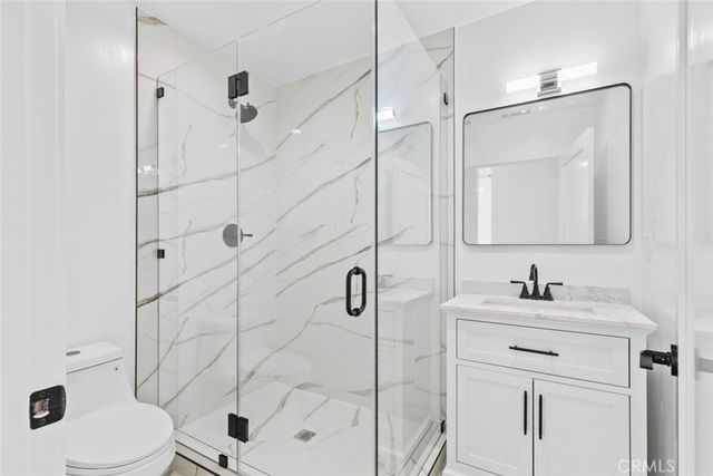 6842 Cedros Avenue, Van Nuys, CA 91405