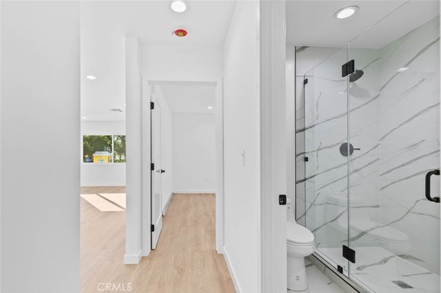 6842 Cedros Avenue, Van Nuys, CA 91405