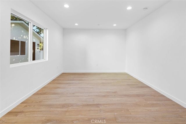 6842 Cedros Avenue, Van Nuys, CA 91405