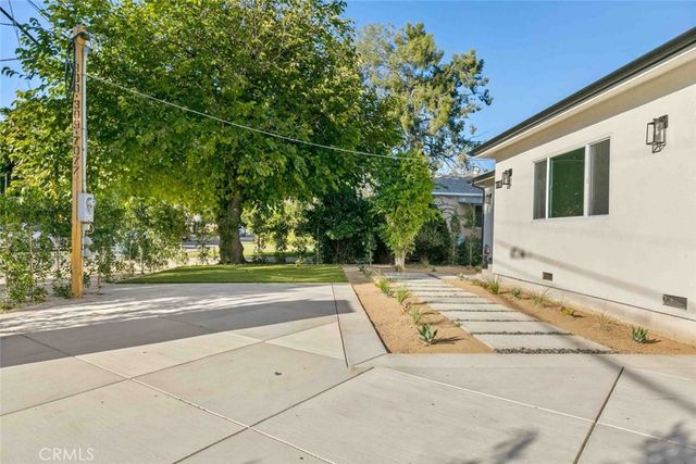 6842 Cedros Avenue, Van Nuys, CA 91405