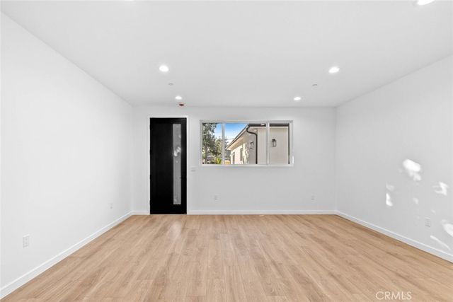 6842 Cedros Avenue, Van Nuys, CA 91405