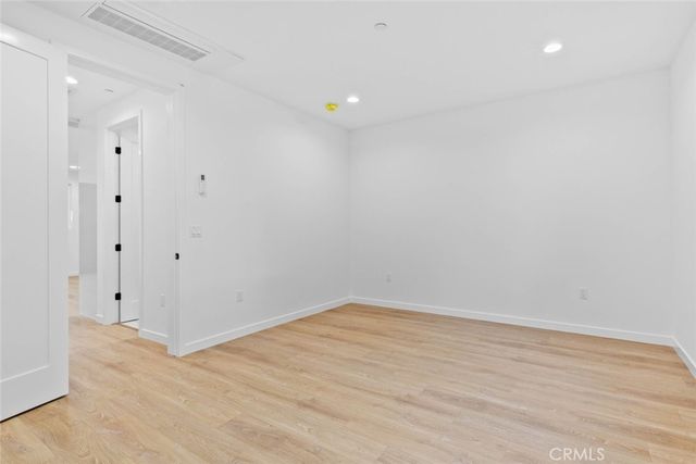 6842 Cedros Avenue, Van Nuys, CA 91405