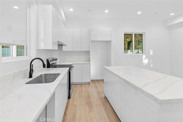 6842 Cedros Avenue, Van Nuys, CA 91405