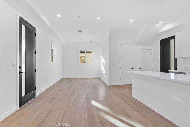 6842 Cedros Avenue, Van Nuys, CA 91405