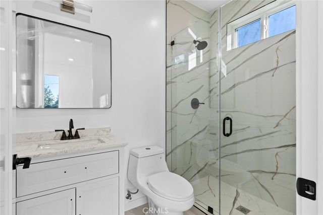 6842 Cedros Avenue, Van Nuys, CA 91405