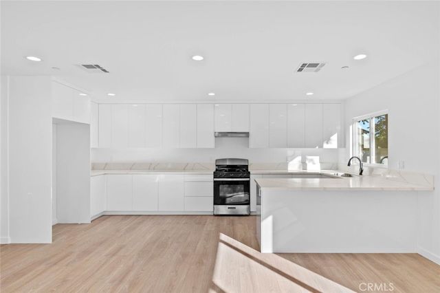 6842 Cedros Avenue, Van Nuys, CA 91405