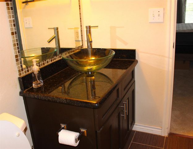 3102 Kings Road 1207, Dallas, TX 75219